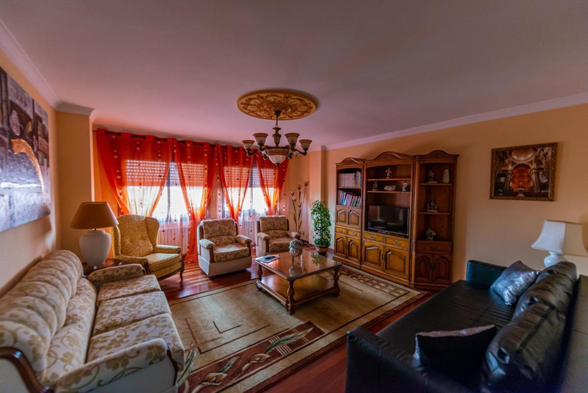Apartamento Lemavos Monforte De Lemos Buitenkant foto